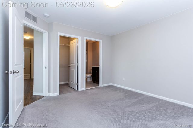 4918 TREESIDE Lane 27, Troy, MI 48098