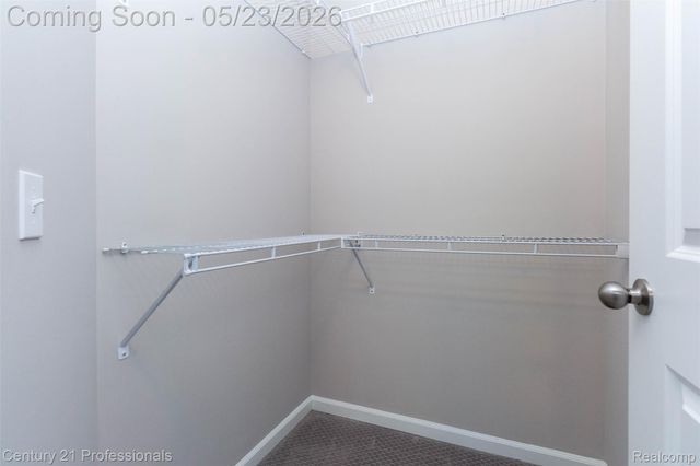 4918 TREESIDE Lane 27, Troy, MI 48098