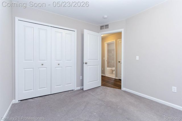 4918 TREESIDE Lane 27, Troy, MI 48098