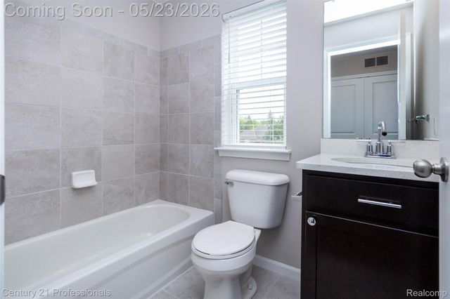 4918 TREESIDE Lane 27, Troy, MI 48098
