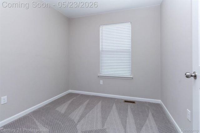 4918 TREESIDE Lane 27, Troy, MI 48098