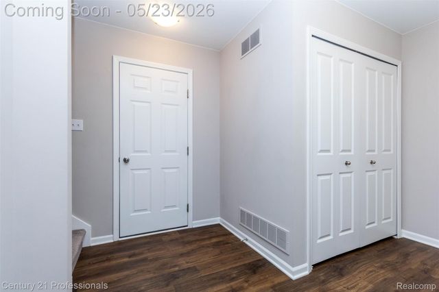4918 TREESIDE Lane 27, Troy, MI 48098