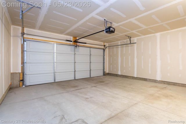 4918 TREESIDE Lane 27, Troy, MI 48098