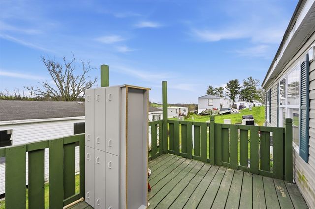 3 Cara Dr, Amwell, PA 15301