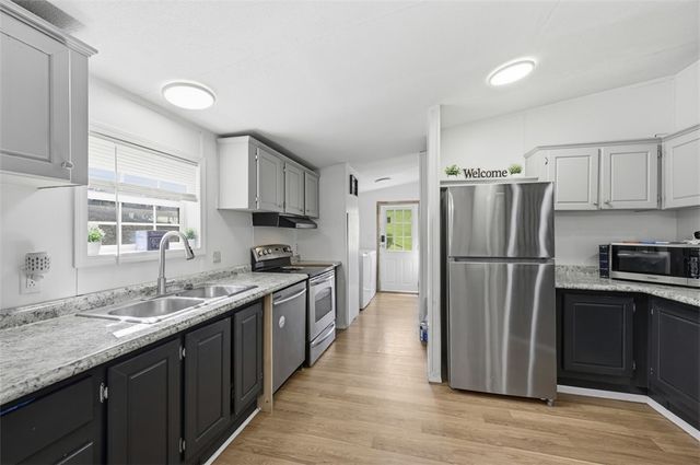 3 Cara Dr, Amwell, PA 15301