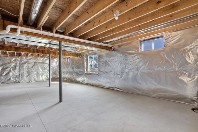 10 Brookhaven Court, Wilton, NY 12866