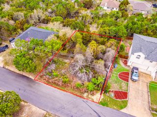 21501 Surrey LN, Lago Vista, TX 78645