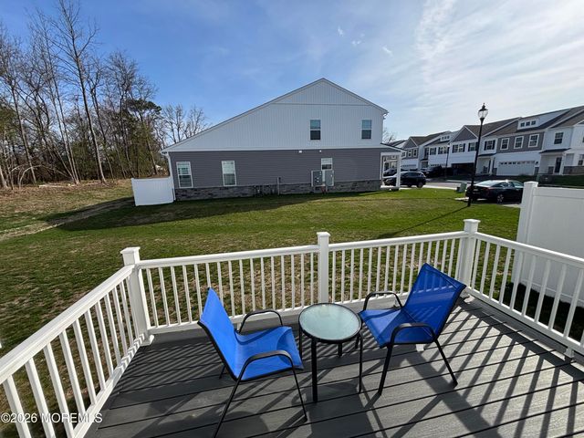 4 Victoria Gardens Square, Neptune Township, NJ 07753