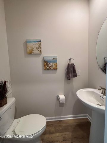 4 Victoria Gardens Square, Neptune Township, NJ 07753