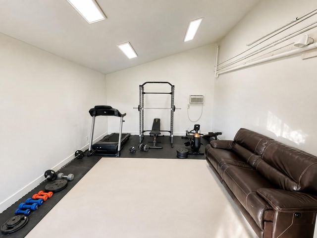 2405 Carriage Lamp Lane, Conroe, TX 77384