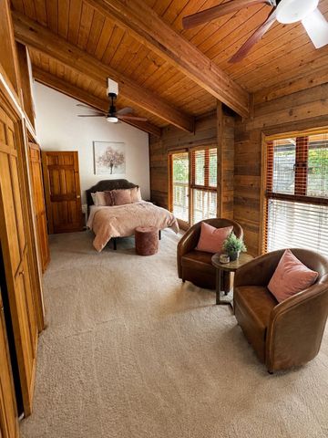 2405 Carriage Lamp Lane, Conroe, TX 77384