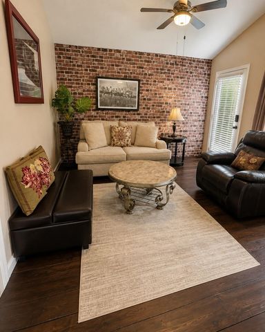 2405 Carriage Lamp Lane, Conroe, TX 77384