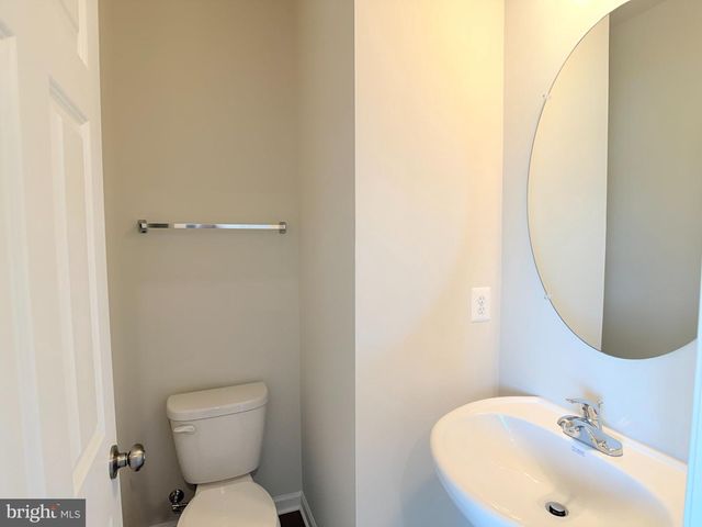 136 SWANSONG PL, Winchester, VA 22603