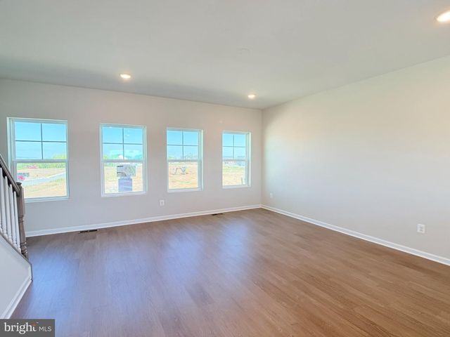 136 SWANSONG PL, Winchester, VA 22603