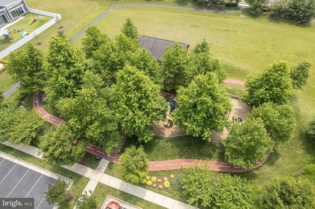 136 SWANSONG PL, Winchester, VA 22603