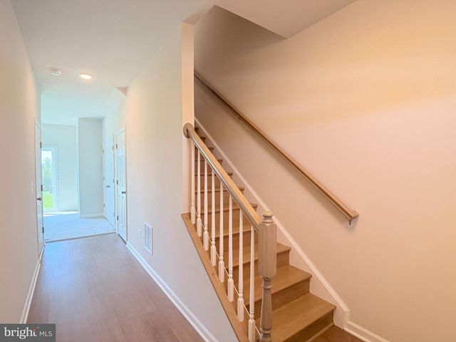136 SWANSONG PL, Winchester, VA 22603