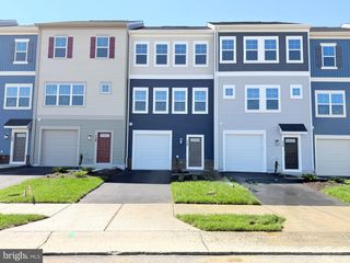 136 SWANSONG PL, Winchester, VA 22603