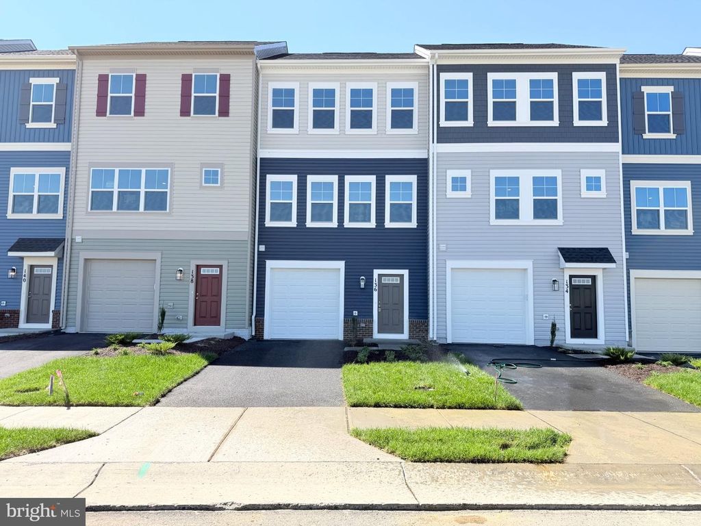 136 SWANSONG PL, Winchester, VA 22603