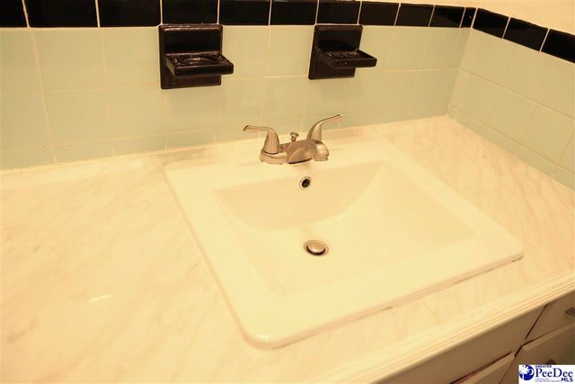 806 S Eight st, Hartsville, SC 29501