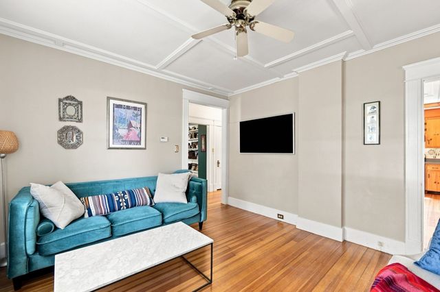 143 Park St, Easthampton, MA 01027