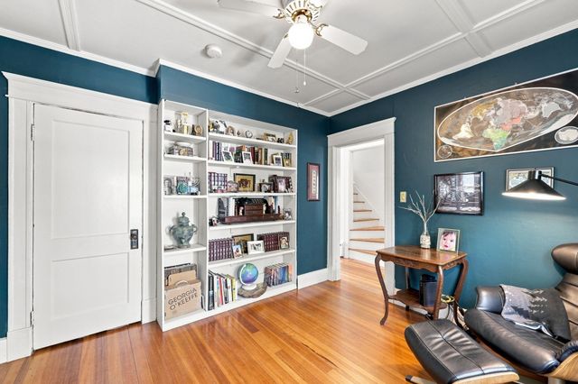 143 Park St, Easthampton, MA 01027