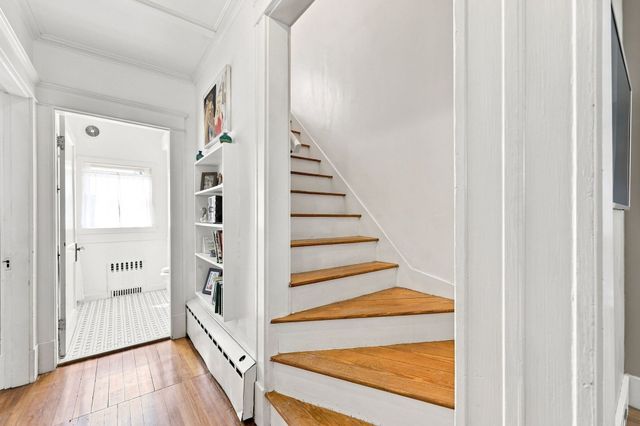 143 Park St, Easthampton, MA 01027