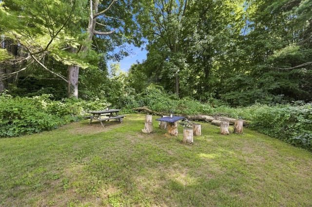 143 Park St, Easthampton, MA 01027