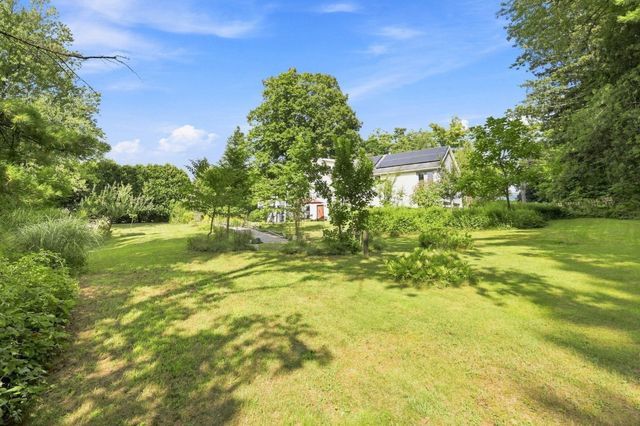 143 Park St, Easthampton, MA 01027