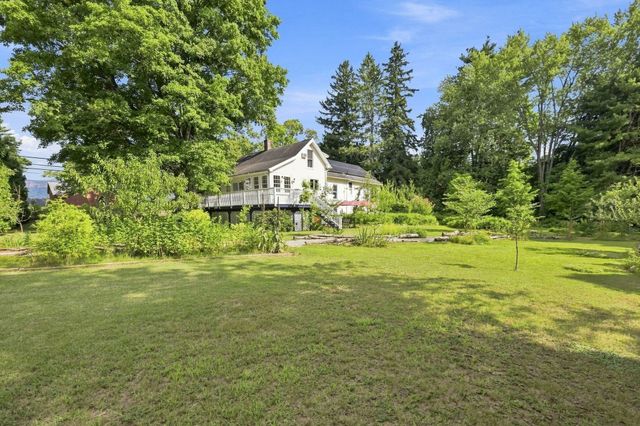 143 Park St, Easthampton, MA 01027