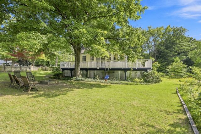 143 Park St, Easthampton, MA 01027