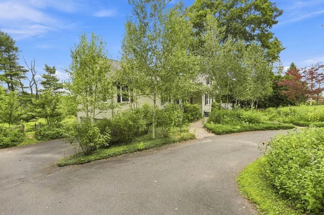 143 Park St, Easthampton, MA 01027