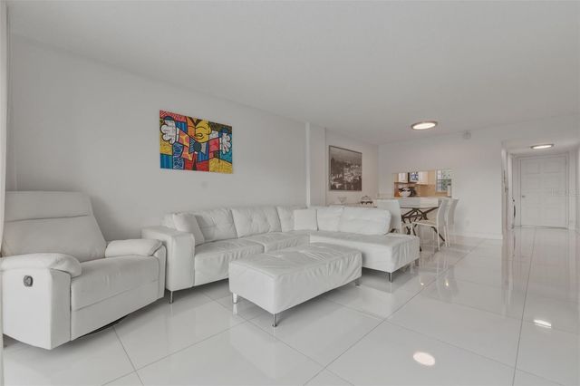 1100 N SHORE DRIVE NE 304, St Petersburg, FL 33701
