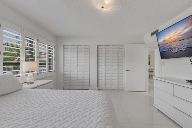 1100 N SHORE DRIVE NE 304, St Petersburg, FL 33701
