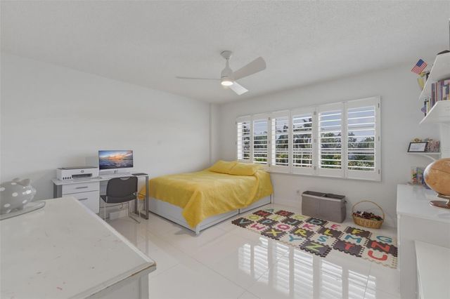 1100 N SHORE DRIVE NE 304, St Petersburg, FL 33701