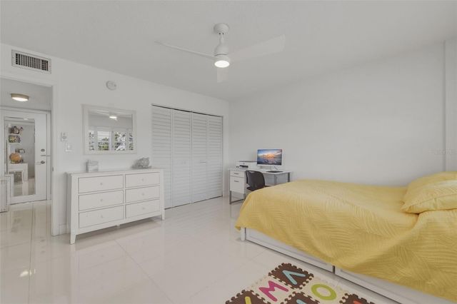 1100 N SHORE DRIVE NE 304, St Petersburg, FL 33701