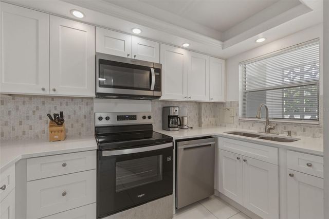 1100 N SHORE DRIVE NE 304, St Petersburg, FL 33701