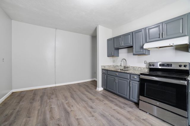 9 Freeland St 1R, Worcester, MA 01603