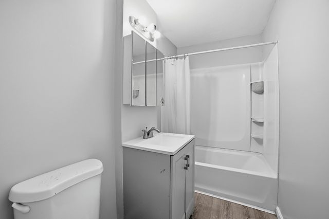 9 Freeland St 1R, Worcester, MA 01603
