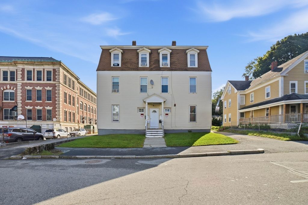 9 Freeland St 1R, Worcester, MA 01603