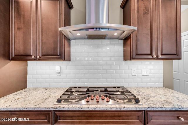 7 Festival Court, Howell, NJ 07731