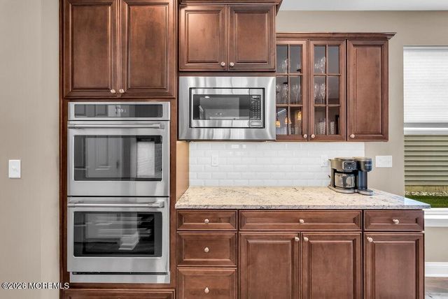 7 Festival Court, Howell, NJ 07731