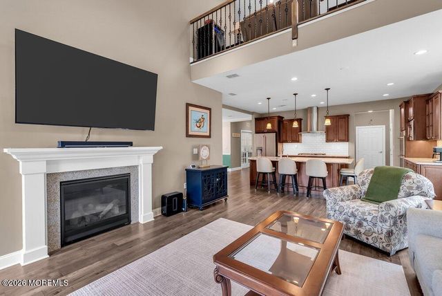 7 Festival Court, Howell, NJ 07731