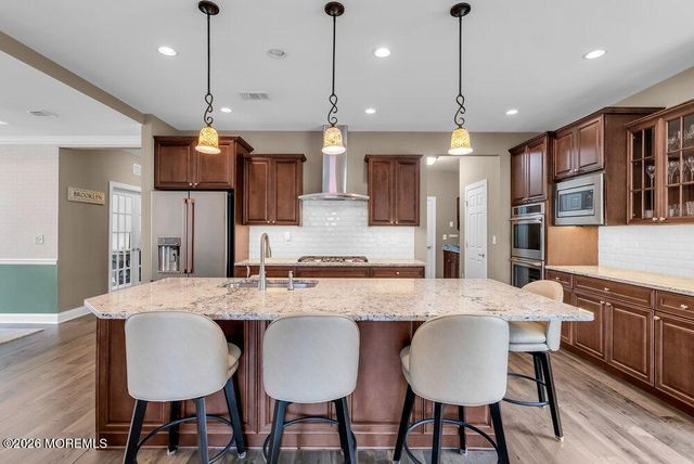 7 Festival Court, Howell, NJ 07731