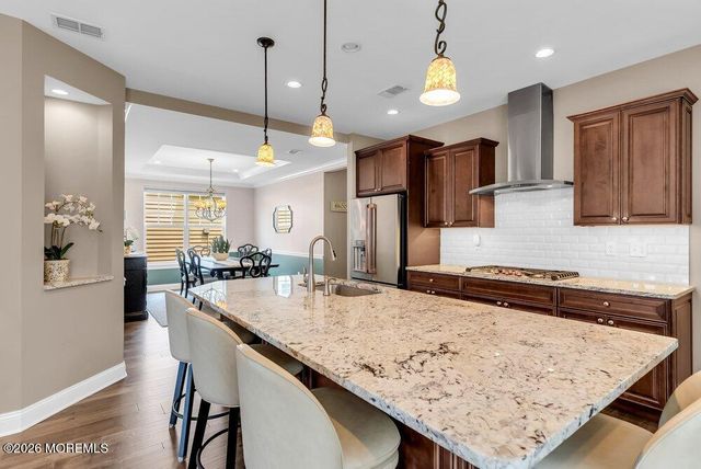7 Festival Court, Howell, NJ 07731