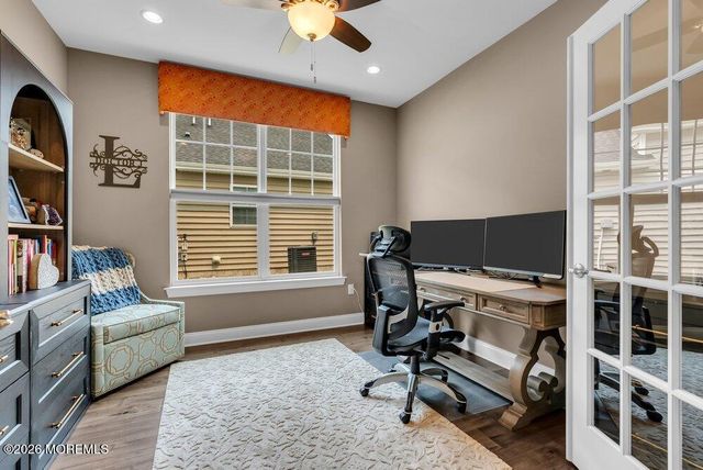7 Festival Court, Howell, NJ 07731