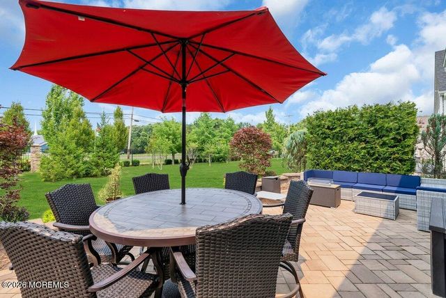 7 Festival Court, Howell, NJ 07731