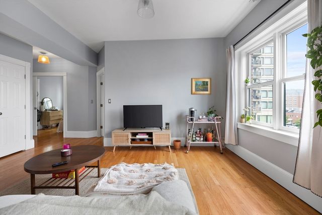 705 Massachusetts Avenue 8, Boston, MA 02118