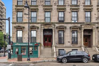 705 Massachusetts Avenue 8, Boston, MA 02118