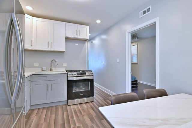 5125 S Elizabeth Street, Chicago, IL 60609