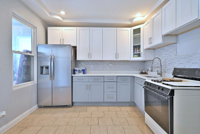 5125 S Elizabeth Street, Chicago, IL 60609